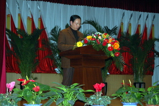 公司董事長(zhǎng)趙曰嶺在會(huì)議上作經(jīng)驗(yàn)介紹